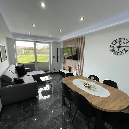 Lakowa Z Tarasem Апартаменты Бродница